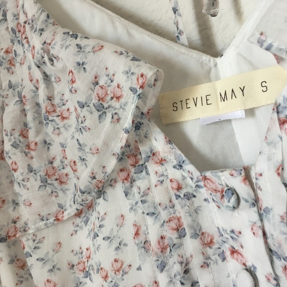 STEVIE MAY FLORAL CAPE SHOULDER DRESS - Picture 4 of 8